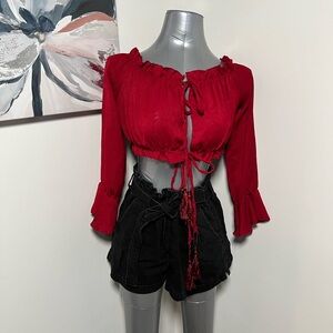 Red top, interchangeable. Long sleeve